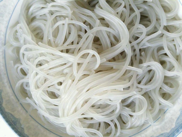 內(nèi)蒙古某鮮粉條查出鋁殘留超標(biāo)，食品安全檢測(cè)儀幫助企業(yè)解決此問(wèn)題